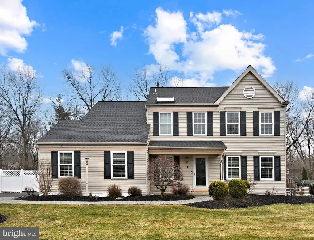 1943 Linden Ln, HATFIELD