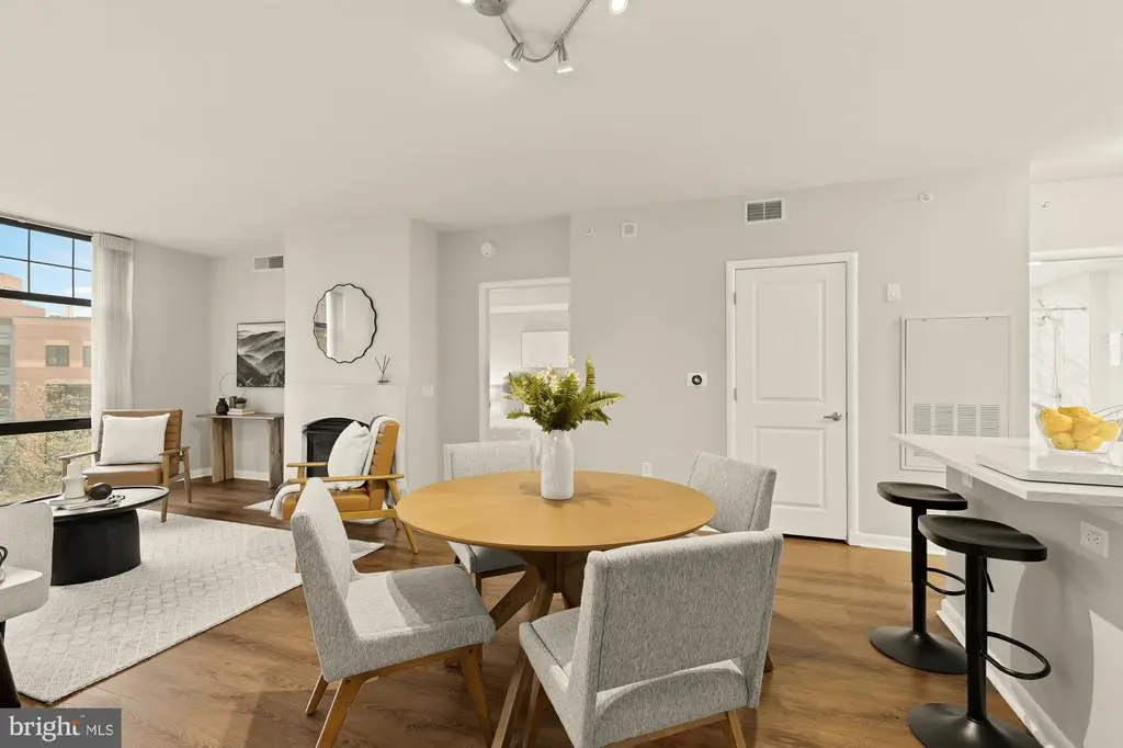 1021 N Garfield St #532, ARLINGTON