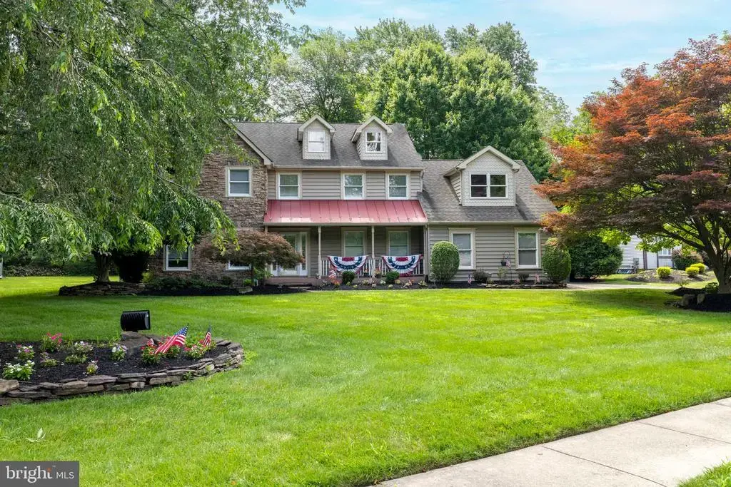 1495 Estate Ln, SOUTHAMPTON
