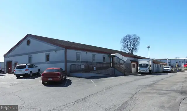 1176 Enterprise Ct, East Petersburg