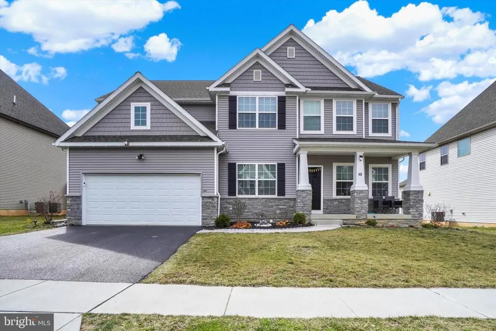 48 Silver Cir, Mechanicsburg