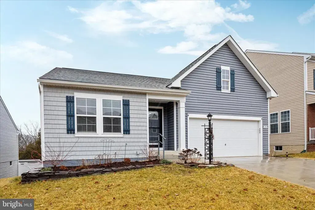 250 Stager Ave, FALLING WATERS