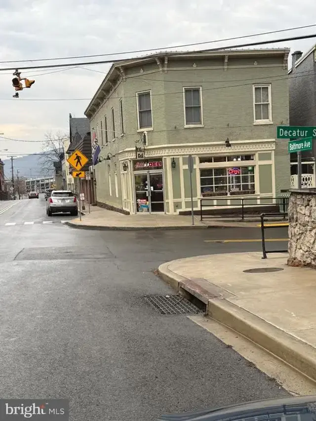 2 Decatur St, Cumberland
