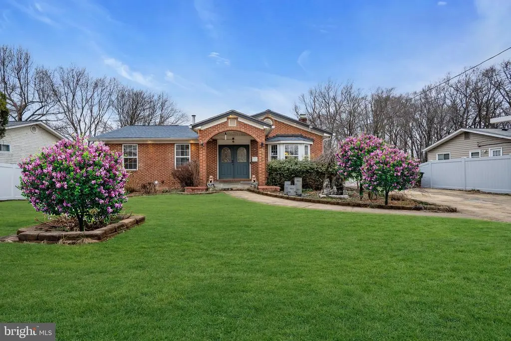 7839 Heritage Dr, ANNANDALE