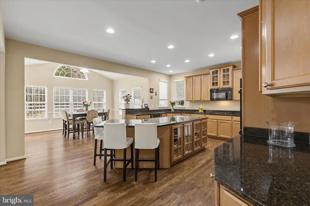 414 Champion Ct, Severn