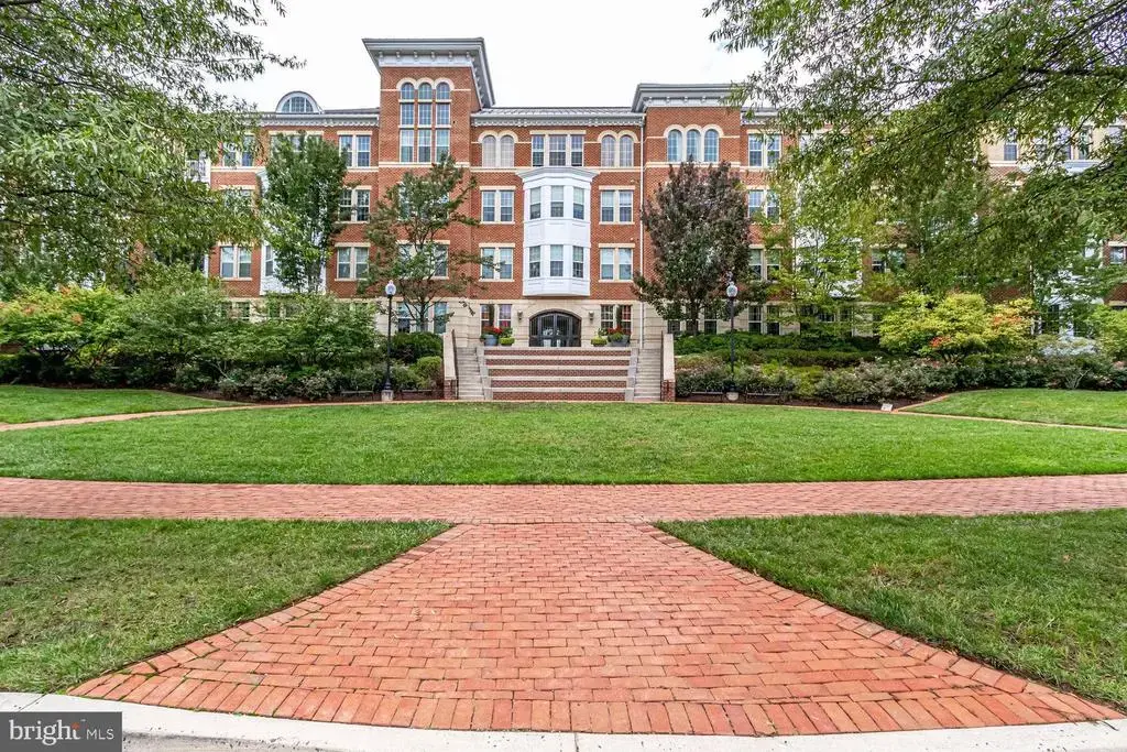 400 Cameron Station Blvd #117, ALEXANDRIA