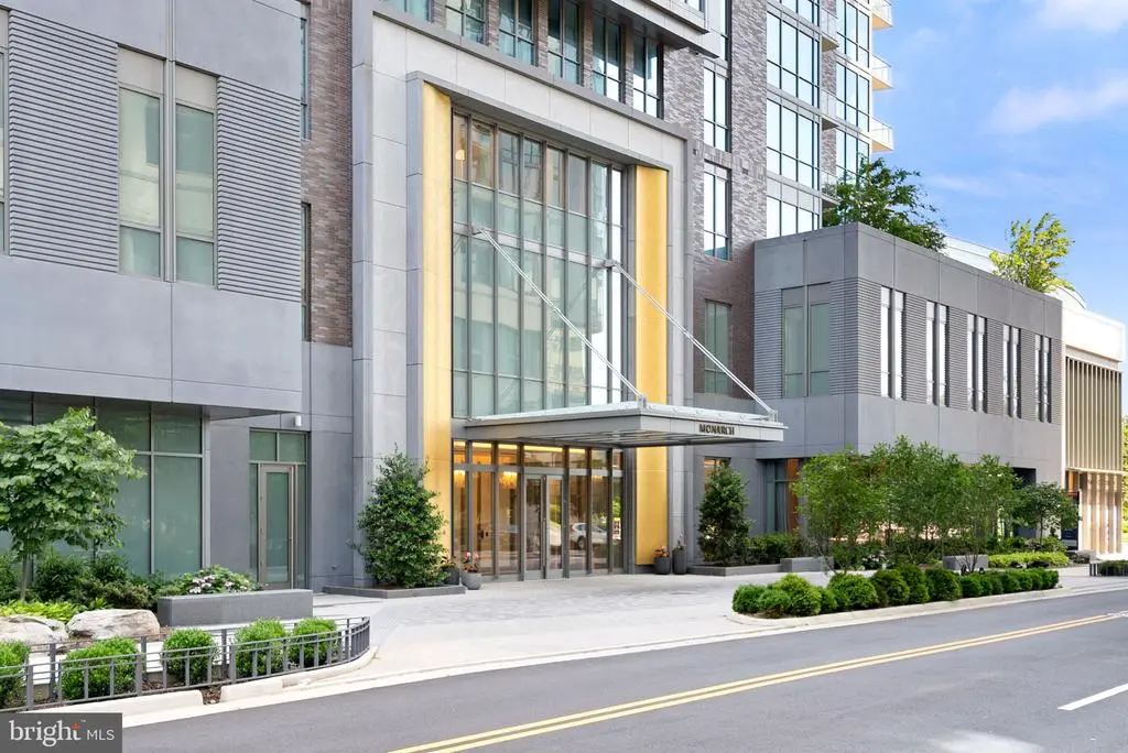 7887 Jones Branch Dr #1701, MCLEAN