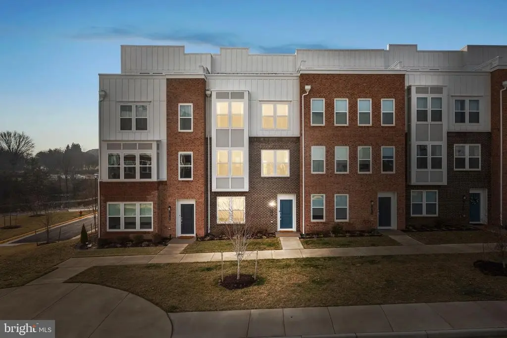 19738 Peach Flower Ter, ASHBURN