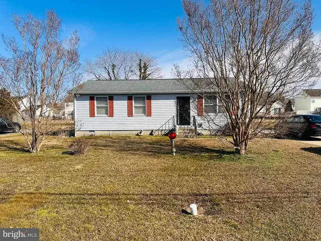 1114 Maces Ln, Cambridge