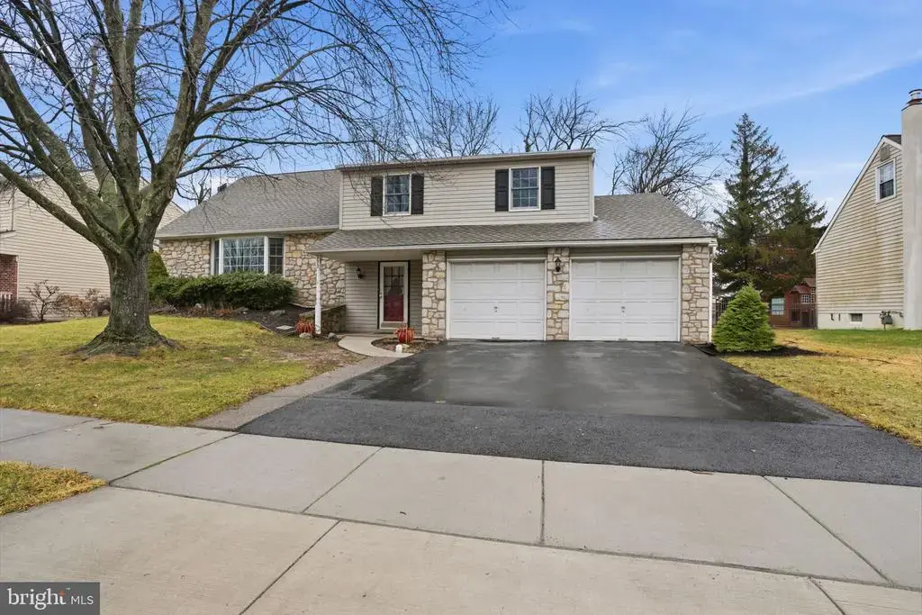 195 Gilbert Dr, MORRISVILLE