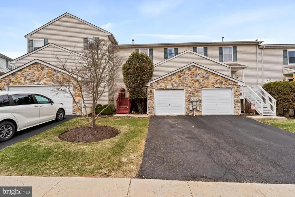 2426 Emerald Ln, QUAKERTOWN
