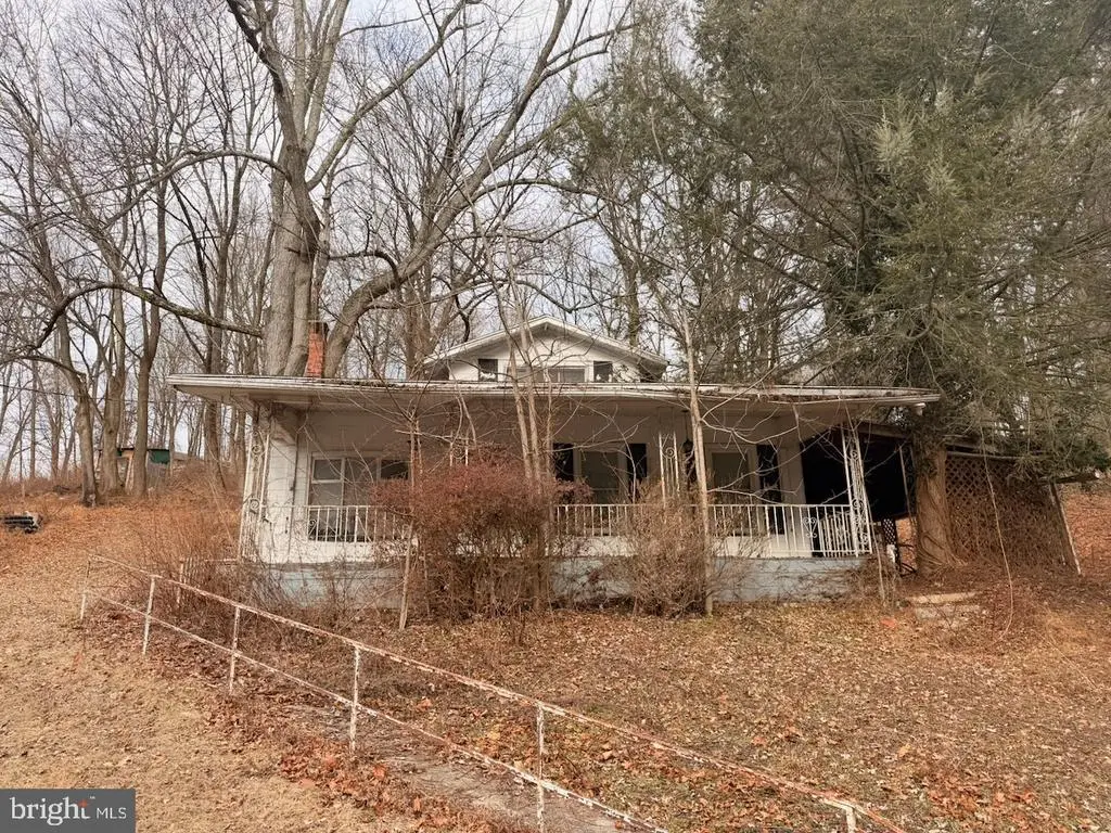 23 N Lake Dr, POTTSVILLE