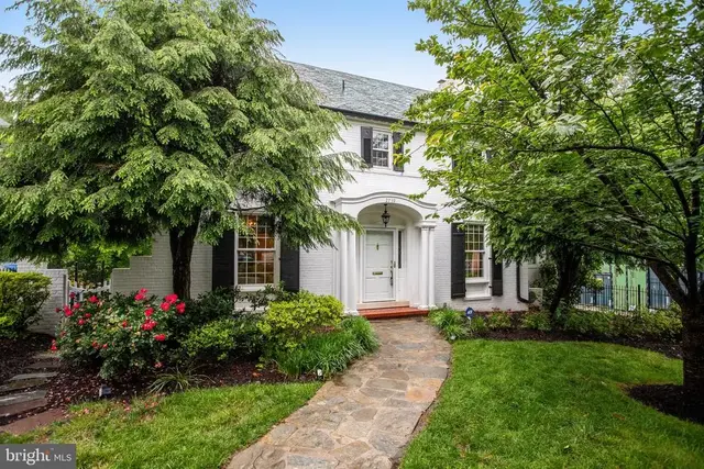 2739 Chesapeake St Nw, Washington