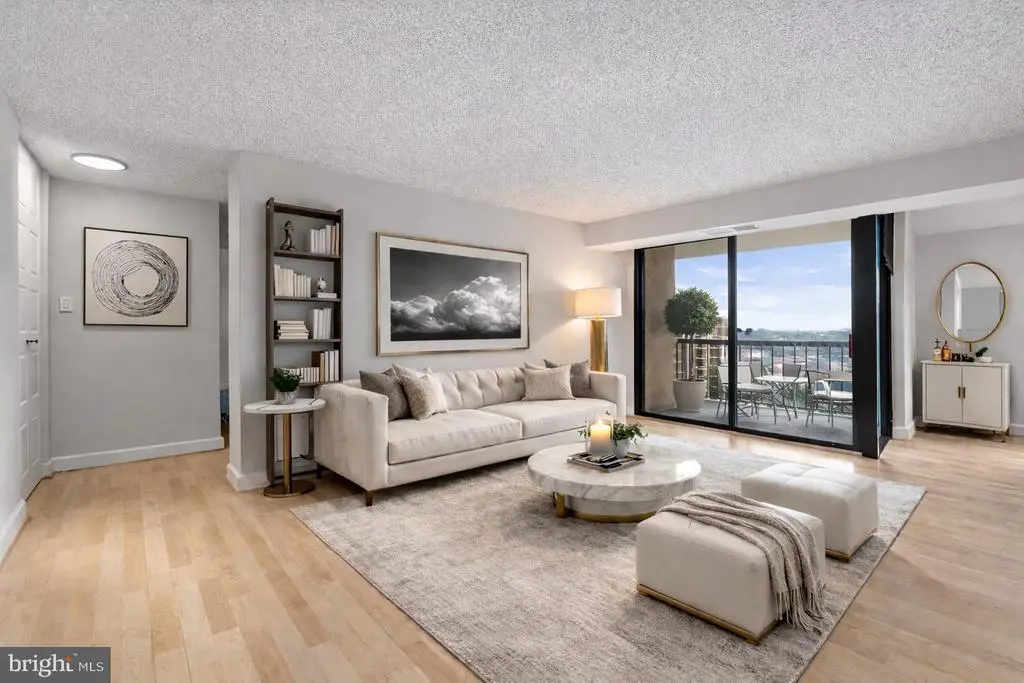 4500 S Four Mile Run Dr #1113, ARLINGTON