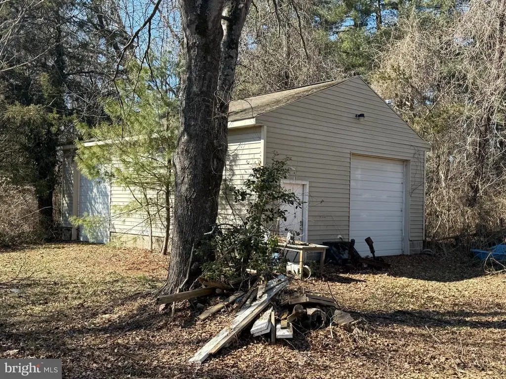 18405 Queen Anne Bridge Rd, Bowie