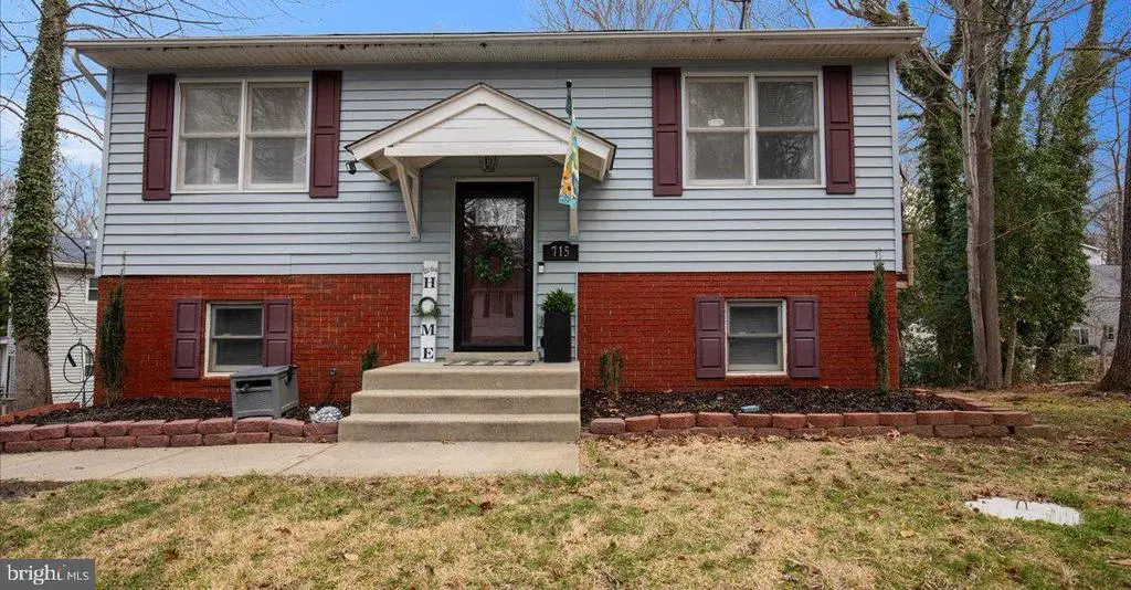 715 Willow Rd, Lusby