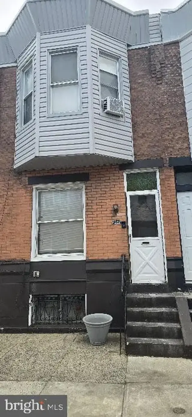 2052 Mercy St, Philadelphia