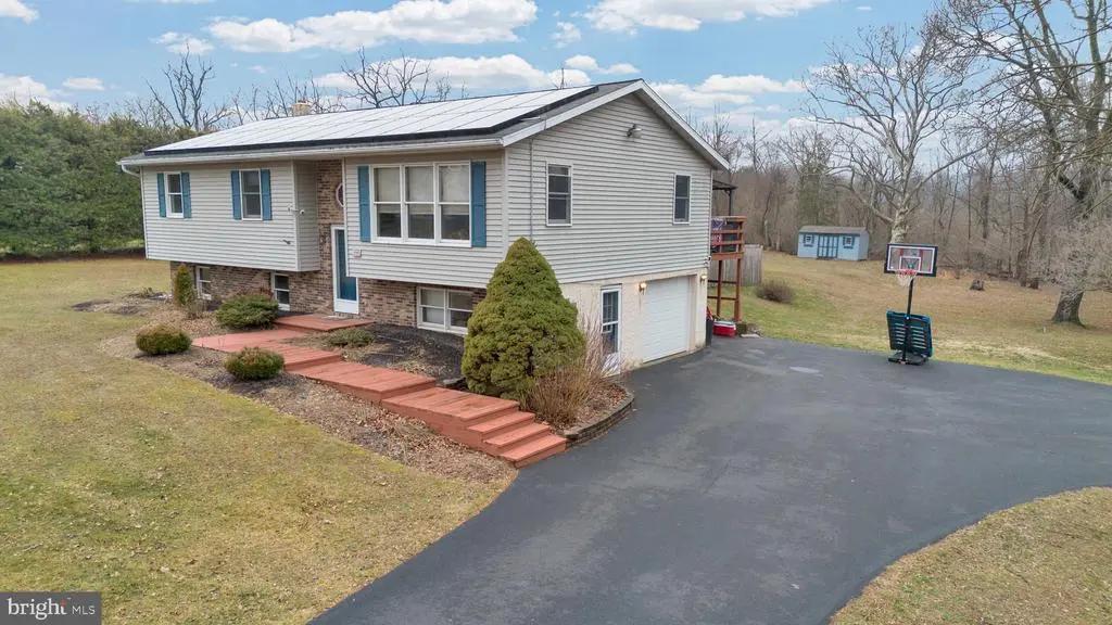 118 Oak Terrace Dr, BIRDSBORO