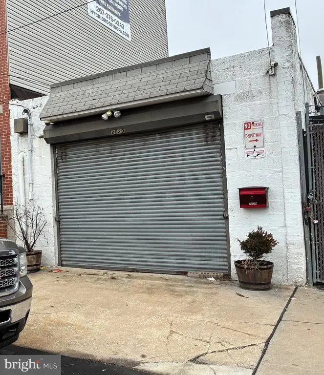 2629 E Hagert St, PHILADELPHIA