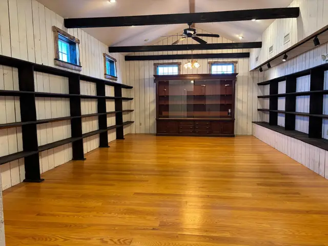 202 E Main St #rear, Fairfield