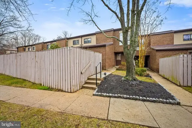 23 Saddle Ct #g, Pikesville