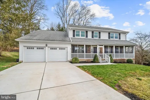 26 Old Stable Ln, Newark
