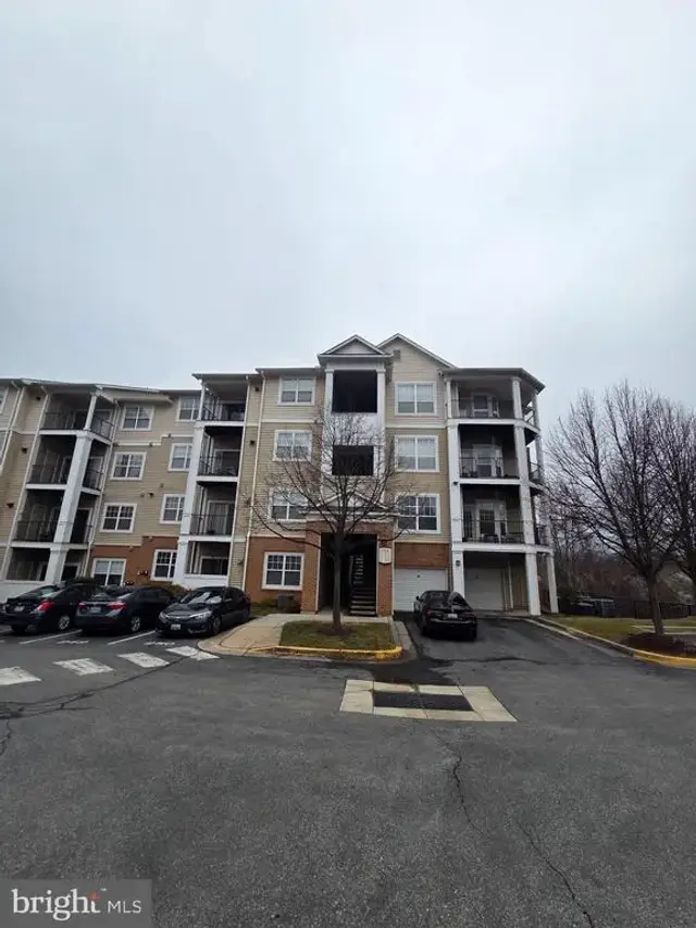 13506 Derry Glen Ct #401, Germantown