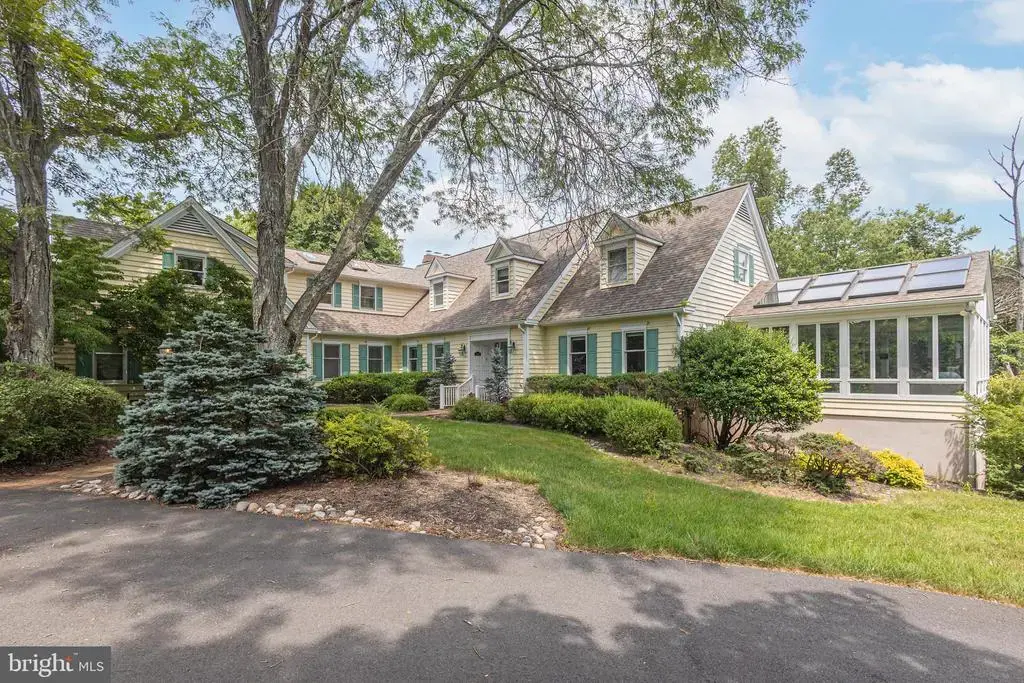 1045 Washington Crossing Rd, NEWTOWN