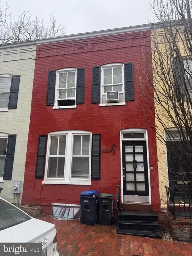 1233 33rd St Nw, Washington