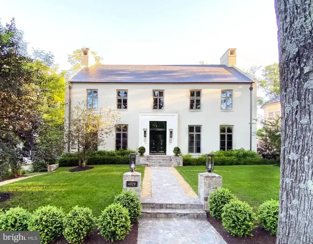 4929 Lowell St Nw, Washington