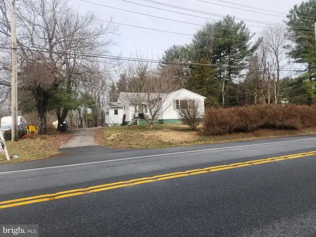 5730 Ridge Rd, Mount Airy