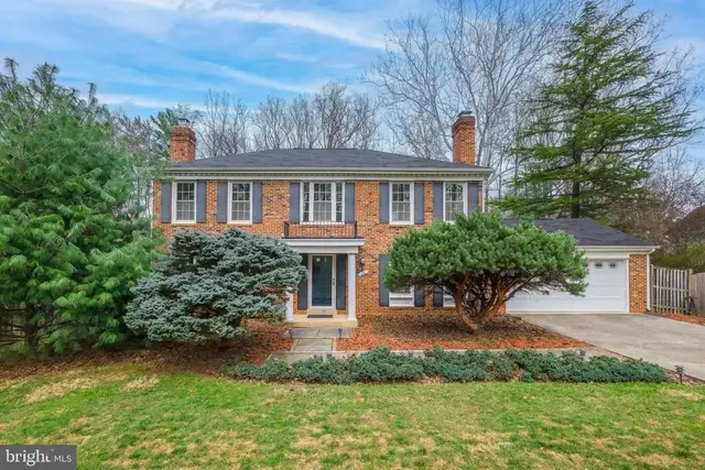 9 Trailridge Ct, Potomac