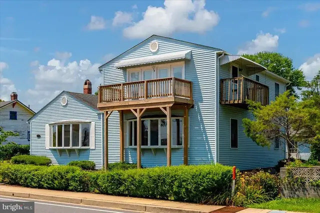 8236 Bayside Rd, Chesapeake Beach