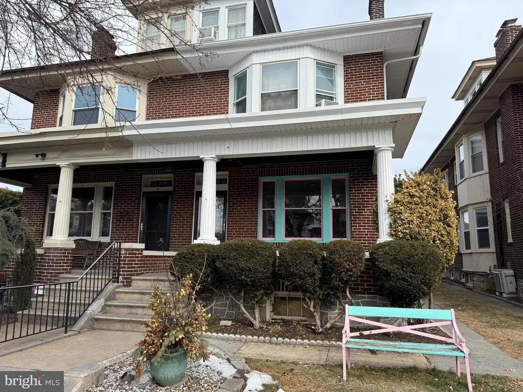 725 Penn Ave, WEST READING