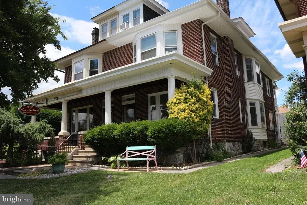 725 Penn Ave, WEST READING