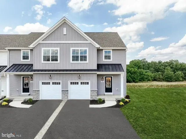 17 Tilghman Trl, Mechanicsburg