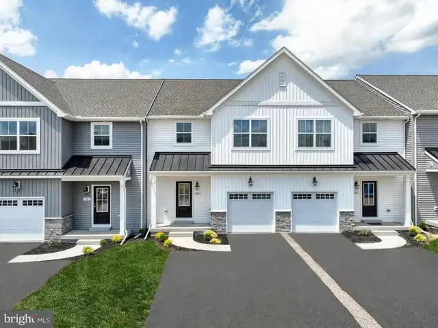 21 Tilghman Trl, Mechanicsburg