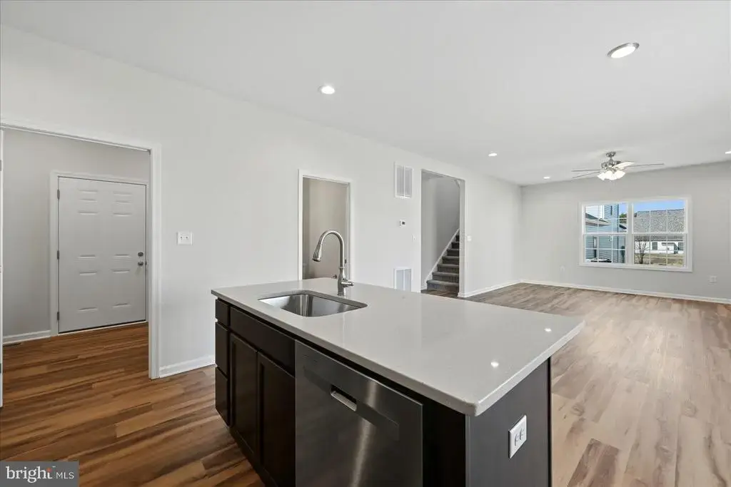 619 Farmington Blvd, WINCHESTER