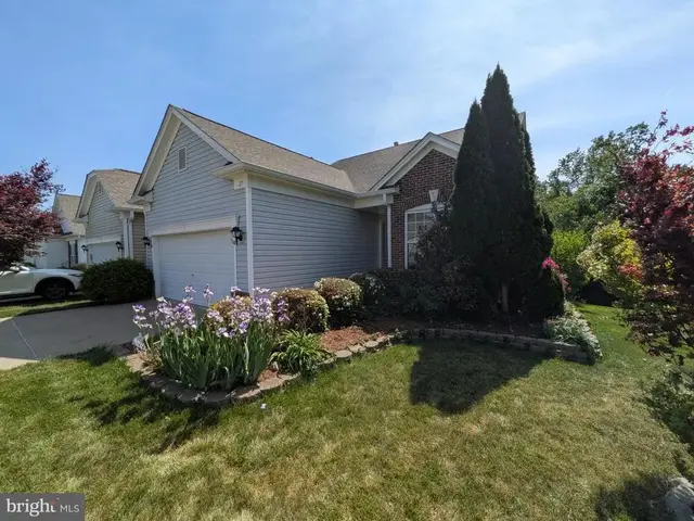 27 Hanover Ct, Fredericksburg