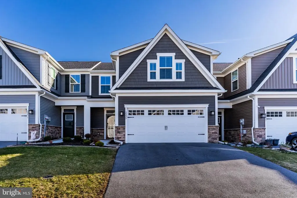 2229 Caroline Ln, Harrisburg