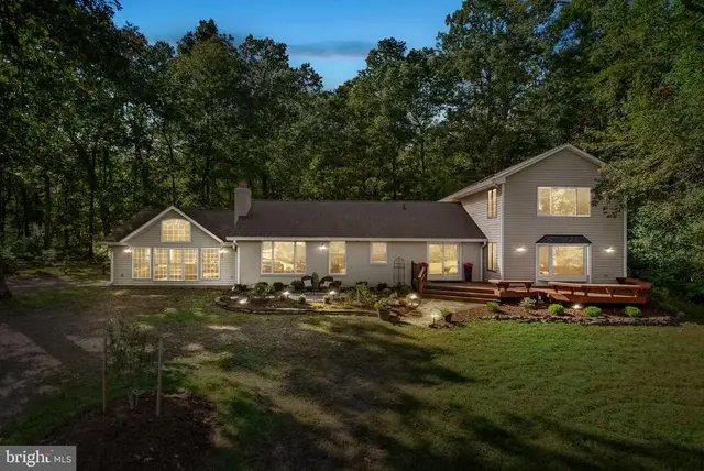 19347 Hundred Acres Ln, Leesburg