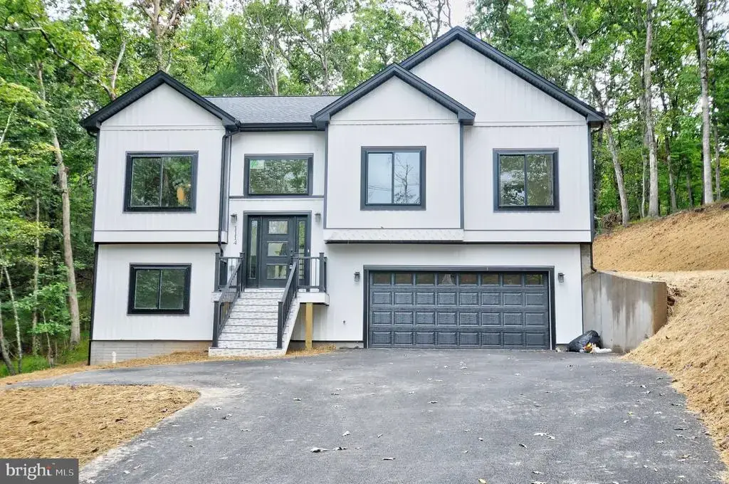 1114 Lakeview Dr, CROSS JUNCTION