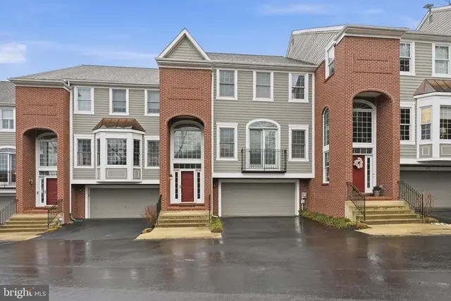 653 Millrace Ln, Rockland