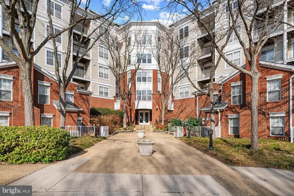 1625 International Dr #314, MCLEAN