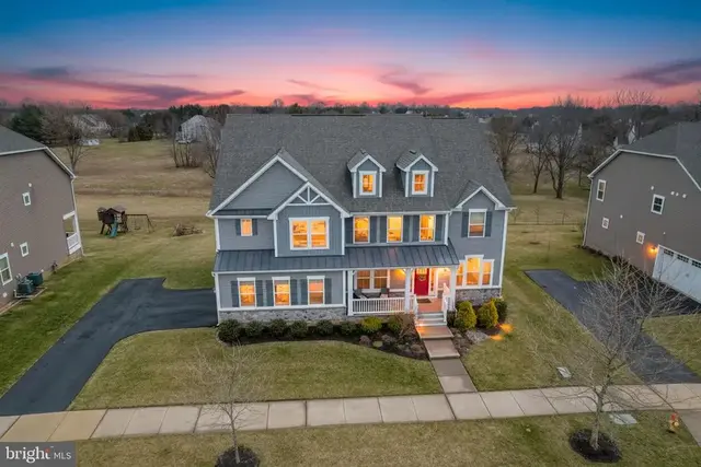 610 Spring Hollow Dr, Middletown