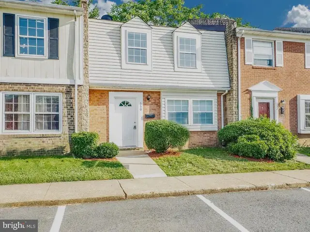 330 Brock Sq, Fredericksburg