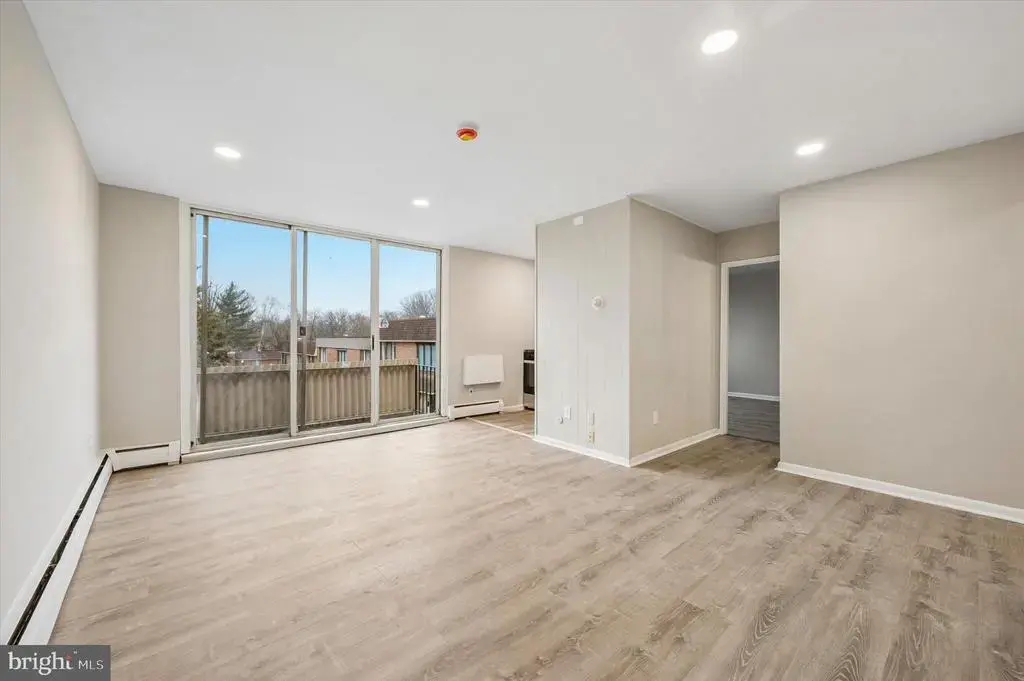 100 E Glenolden Ave #r-11, GLENOLDEN