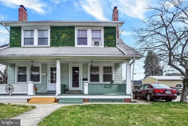 827 Virginia Ave, York