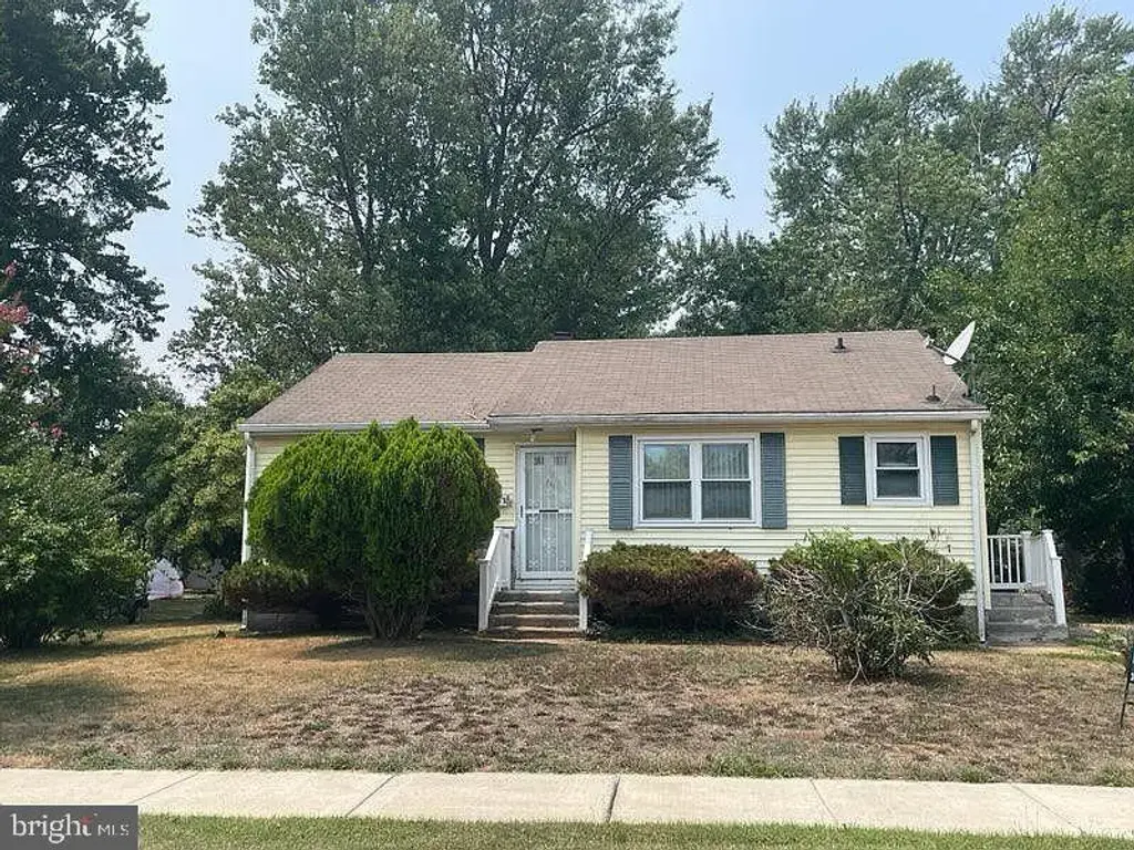 3 Dogwood Dr, DOVER