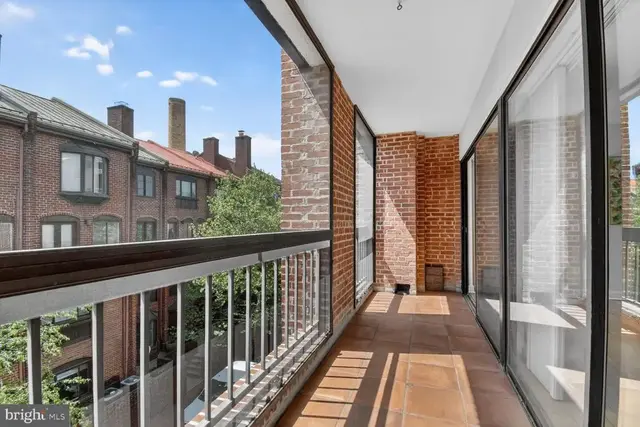 3225 Grace St Nw #101, Washington